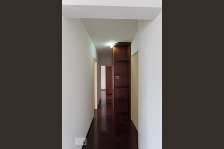 Apartamento para alugar com 65m², 2 quartos e 1 vagaCorredor