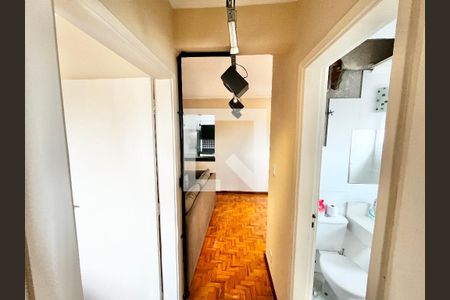 Corredor de apartamento para alugar com 2 quartos, 70m² em Vila Pauliceia, São Paulo