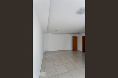 Apartamento para alugar com 2 quartos, 70m² em Floresta, Belo Horizonte