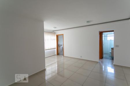 Apartamento para alugar com 2 quartos, 70m² em Floresta, Belo Horizonte