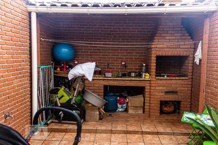 Casa à venda com 80m², 2 quartos e 1 vagaQuintal