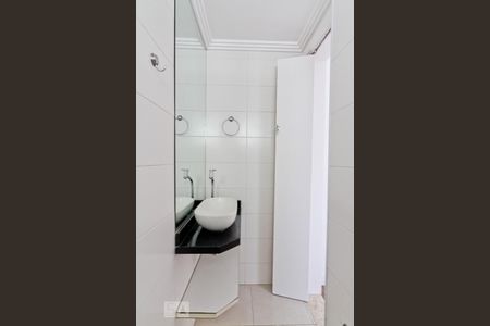 Apartamento para alugar com 80m², 2 quartos e 1 vaga Apartamento para alugar com 80m², 2 quartos e 1 vagaBanheiro