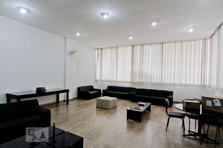 Apartamento para alugar com 80m², 2 quartos e 1 vaga Apartamento para alugar com 80m², 2 quartos e 1 vagaÁrea comum - Salão de festas