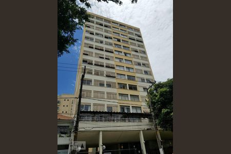Apartamento para alugar com 80m², 2 quartos e 1 vaga Apartamento para alugar com 80m², 2 quartos e 1 vagaFachada