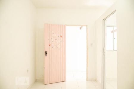 Casa para alugar com 112m², 1 quarto e sem vagaQuarto