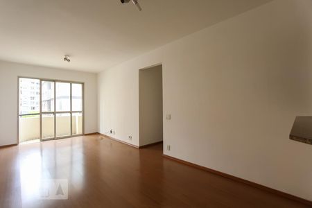 Sala de apartamento para alugar com 3 quartos, 82m² em Vila Progredior, São Paulo