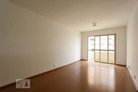 Sala de apartamento para alugar com 3 quartos, 82m² em Vila Progredior, São Paulo