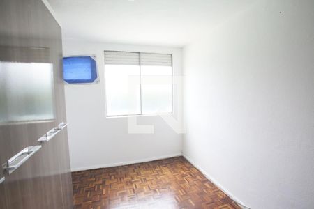 Quarto 1 de apartamento para alugar com 2 quartos, 41m² em Taquara, Rio de Janeiro
