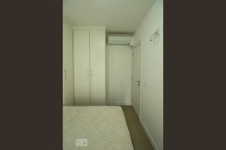 Studio para alugar com 42m², 1 quarto e 1 vaga Studio para alugar com 42m², 1 quarto e 1 vagaQuarto