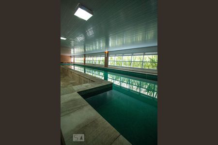 Studio para alugar com 42m², 1 quarto e 1 vaga Studio para alugar com 42m², 1 quarto e 1 vagaÁrea comum - piscina