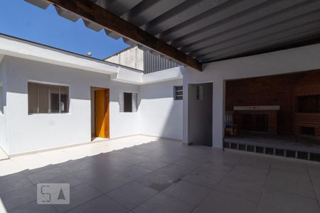 Casa para alugar com 120m², 2 quartos e 2 vagas Casa para alugar com 120m², 2 quartos e 2 vagasQuintal