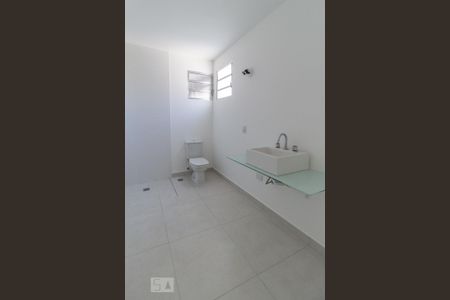 Casa para alugar com 120m², 2 quartos e 2 vagas Casa para alugar com 120m², 2 quartos e 2 vagasBanheiro 1