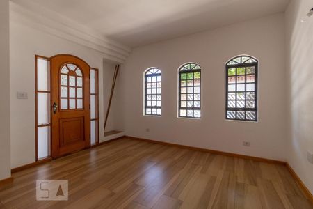 Sala de casa para alugar com 2 quartos, 120m² em Jardim Trussardi, São Paulo