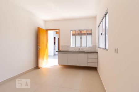 Casa para alugar com 120m², 2 quartos e 2 vagas Casa para alugar com 120m², 2 quartos e 2 vagasCozinha