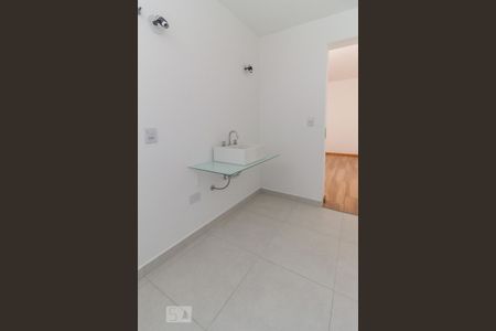 Casa para alugar com 120m², 2 quartos e 2 vagas Casa para alugar com 120m², 2 quartos e 2 vagasBanheiro 1