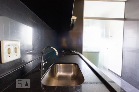 Cozinha de apartamento para alugar com 2 quartos, 50m² em Freguesia do Ó, São Paulo