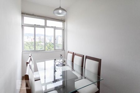 Sala de apartamento para alugar com 2 quartos, 70m² em Centro, Belo Horizonte
