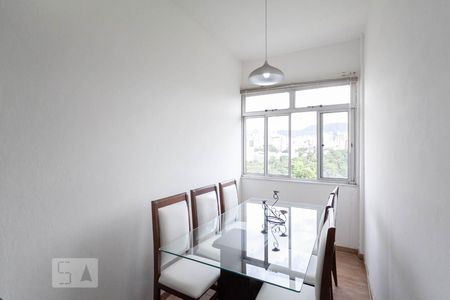 Sala de apartamento para alugar com 2 quartos, 70m² em Centro, Belo Horizonte