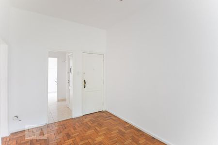 Apartamento à venda com 80m², 3 quartos e sem vagaSala