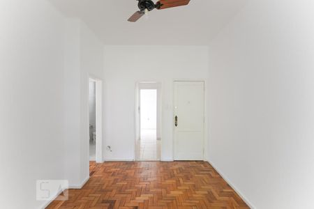 Apartamento à venda com 80m², 3 quartos e sem vagaSala