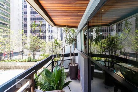 Varanda de apartamento à venda com 3 quartos, 132m² em Itaim Bibi, São Paulo