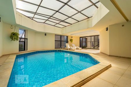 Studio para alugar com 26m², 1 quarto e 1 vaga Studio para alugar com 26m², 1 quarto e 1 vagaÁrea comum - Piscina