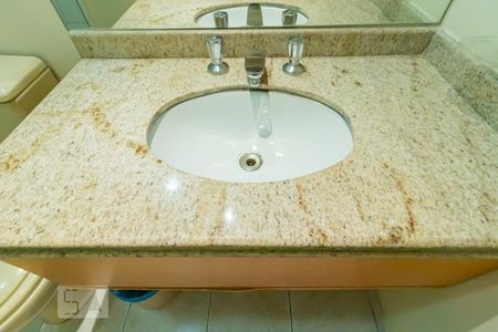 Studio para alugar com 26m², 1 quarto e 1 vaga Studio para alugar com 26m², 1 quarto e 1 vagaBanheiro