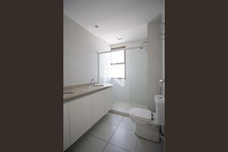 Apartamento à venda com 368m², 4 quartos e 4 vagasBanheiro da Suíte 4