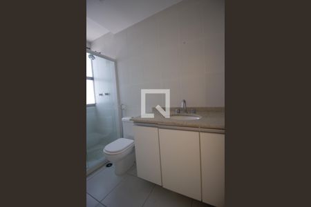 Apartamento à venda com 368m², 4 quartos e 4 vagasBanheiro da Suíte 1