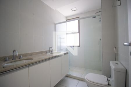 Apartamento à venda com 368m², 4 quartos e 4 vagasBanheiro da Suíte 4