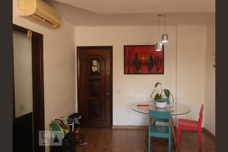 Sala de Apartamento com 3 quartos, 90m² Icaraí