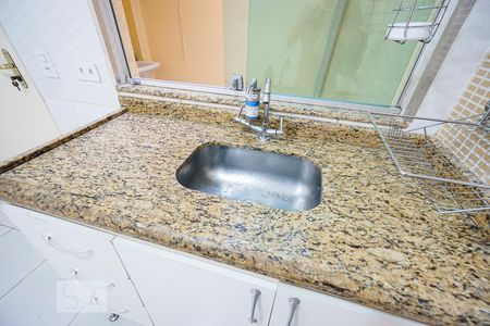 Casa de condomínio para alugar com 60m², 2 quartos e 1 vagaDetalhe cozinha