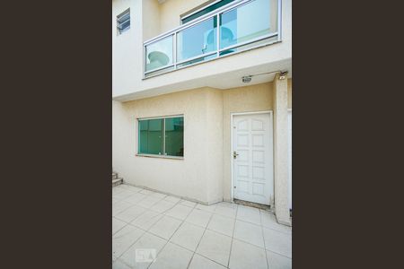 Casa de condomínio para alugar com 60m², 2 quartos e 1 vagaEntrada