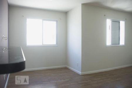 Sala de kitnet/studio para alugar com 1 quarto, 35m² em Jardim Ibitirama, São Paulo