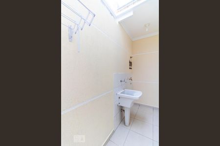 Casa à venda com 65m², 2 quartos e 1 vagaÁrea de Serviço