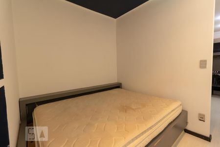 quarto de kitnet/studio à venda com 1 quarto, 30m² em Petrópolis, Porto Alegre