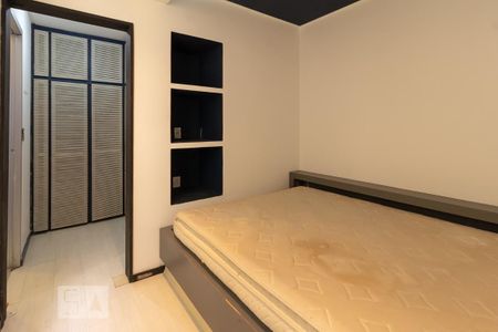 quarto de kitnet/studio à venda com 1 quarto, 30m² em Petrópolis, Porto Alegre