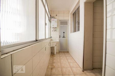 Apartamento à venda com 100m², 3 quartos e sem vaga Apartamento à venda com 100m², 3 quartos e sem vagaDetalhe da area de serviço