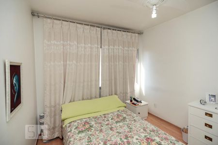 Apartamento à venda com 81m², 3 quartos e 1 vagaQuarto 2