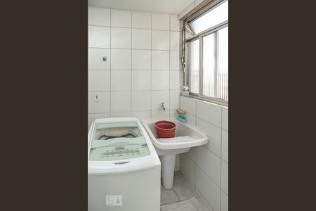 Apartamento à venda com 81m², 3 quartos e 1 vagaÁrea de Serviço