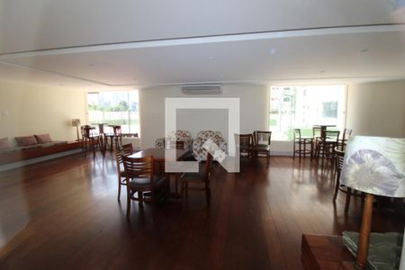 Apartamento à venda com 180m², 5 quartos e 3 vagasÁrea comum - Salão de festas