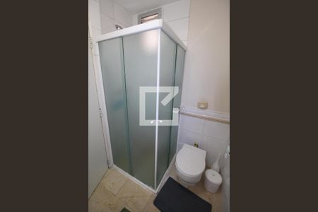 Apartamento à venda com 180m², 5 quartos e 3 vagasBanheiro da Suíte 1