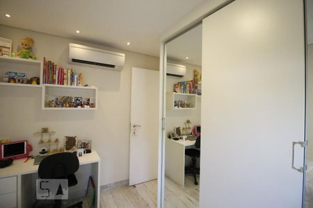 Apartamento à venda com 81m², 3 quartos e 1 vagaQuarto 2