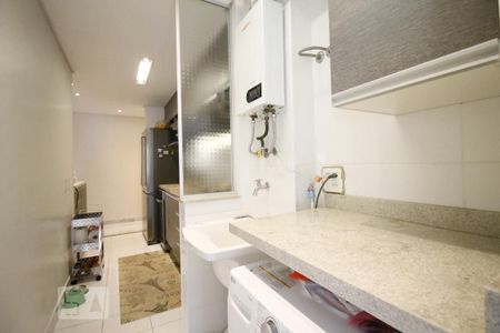 Apartamento à venda com 81m², 3 quartos e 1 vagaÁrea de Serviço
