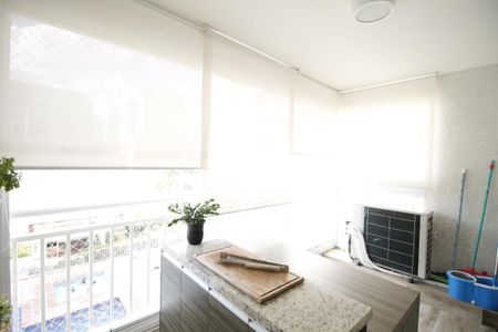 Apartamento à venda com 81m², 3 quartos e 1 vagaVaranda