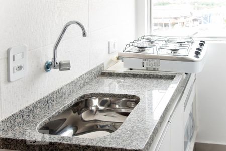 Cozinha de kitnet/studio para alugar com 1 quarto, 15m² em Vila Marieta, São Paulo