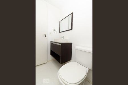 Banheiro Social de apartamento à venda com 2 quartos, 59m² em Centro, Niterói
