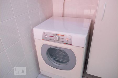 Apartamento para alugar com 70m², 2 quartos e 1 vaga Apartamento para alugar com 70m², 2 quartos e 1 vagaLavanderia