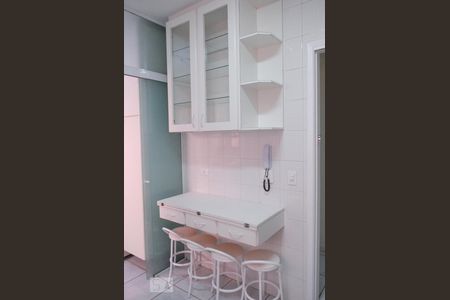 Apartamento para alugar com 70m², 2 quartos e 1 vaga Apartamento para alugar com 70m², 2 quartos e 1 vagaCozinha