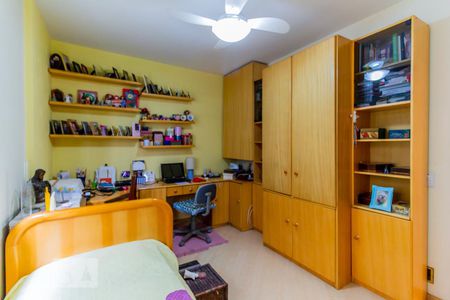 Apartamento à venda com 130m², 3 quartos e 2 vagasQuarto 1